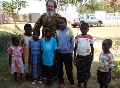 2Viciani with missionaries in Africa