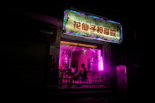 Sexe, jeux d'argent, drogue: en Birmanie, sur la frontière chinoise, la ville de tous les trafics