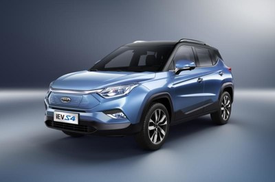 JAC Motors dévoile le iEVS4 au Salon de l'auto de Shanghai 2019 et établit une nouvelle référence en matière de performance