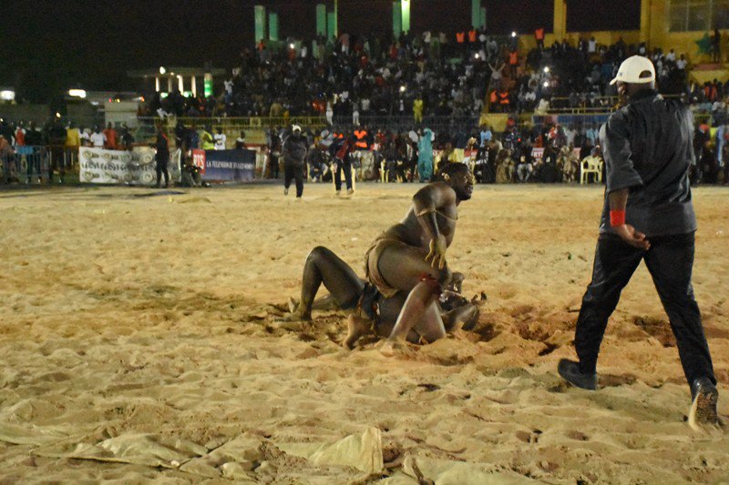  Tapha Tine trop fort pour Yékini Jr