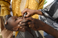 Son Excellence Macky Sall, Président de l'Union africaine et Président de la République du Sénégal, prend la tête de la lutte contre la baisse des taux de vaccination et pour l'éradication de la polio en Afrique
